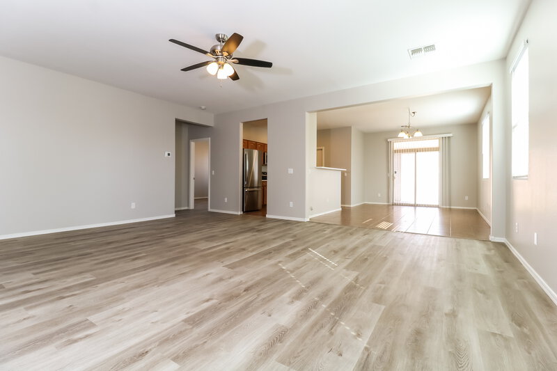 1,940/Mo, 7316 W Glass Ln Laveen, AZ 85339 Living Room View 2