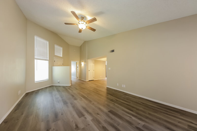 1,940/Mo, 2848 E Brown Rd Unit 15 Mesa, AZ 85213 Living Room View 2