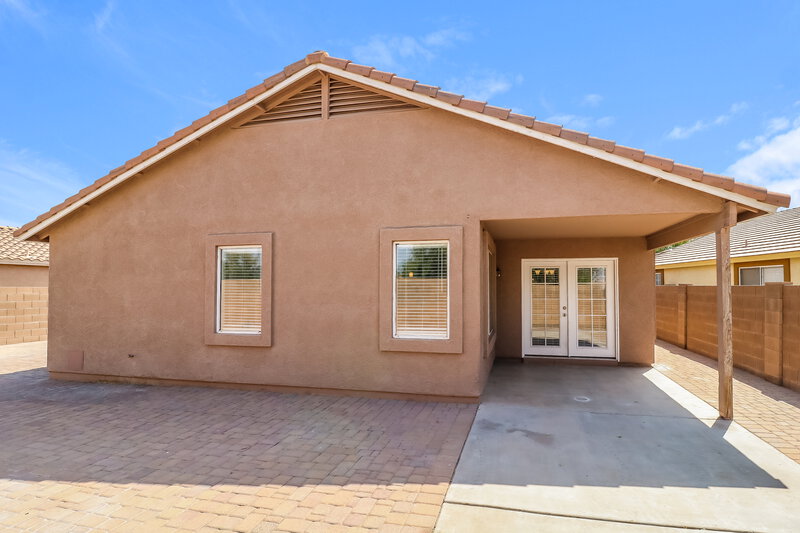 2,390/Mo, 1616 S 82nd Dr Phoenix, AZ 85043 Rear View