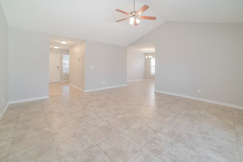 1,995/Mo, 10119 W Windsor Blvd Glendale, AZ 85307 Living Room View 3