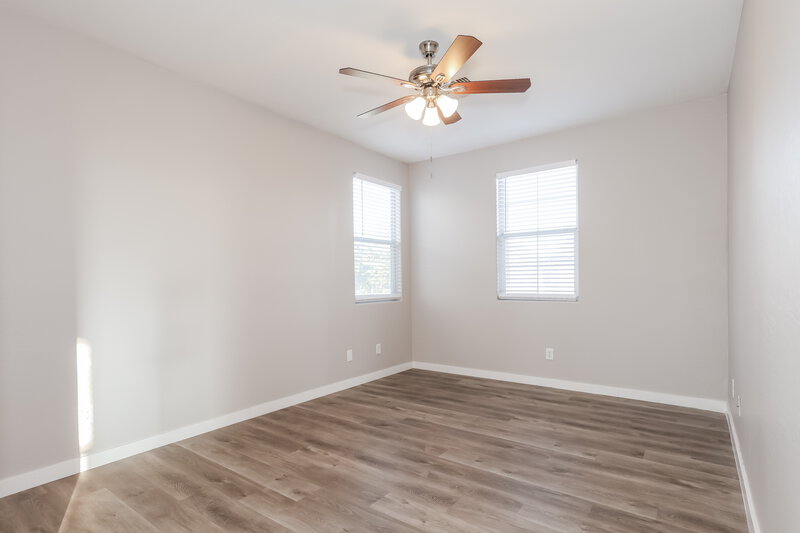 1,955/Mo, 6628 W Monroe St Phoenix, AZ 85043 Main Bedroom View
