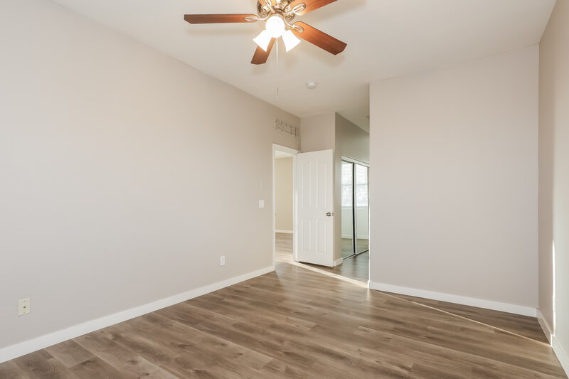 1,955/Mo, 6628 W Monroe St Phoenix, AZ 85043 Main Bedroom View 2