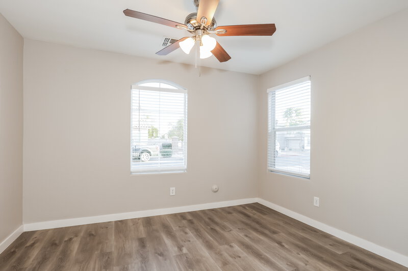 1,955/Mo, 6628 W Monroe St Phoenix, AZ 85043 Bedroom View