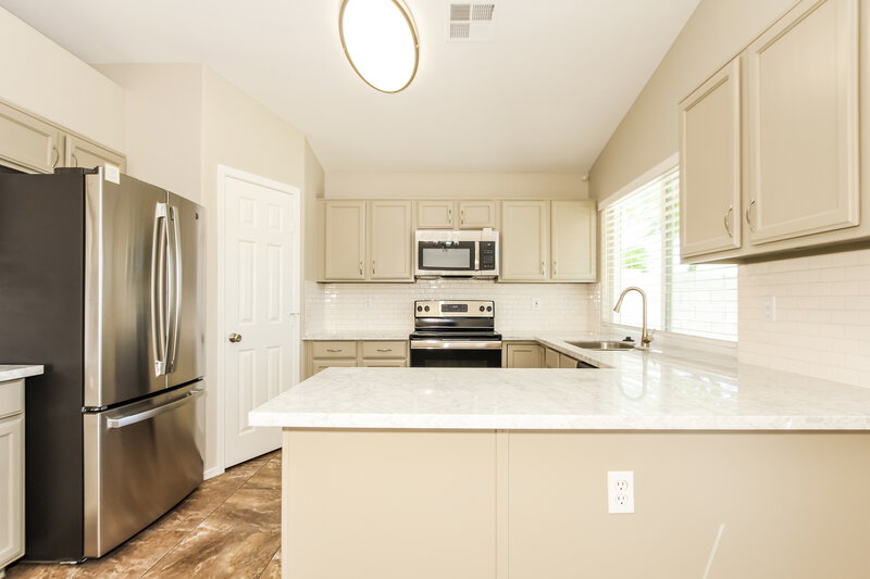 2,195/Mo, 2613 S Ananea Mesa, AZ 85209 Kitchen View