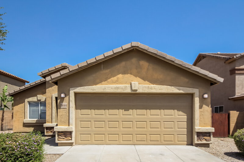 0/Mo, 11644 W Hackbarth Dr Youngtown, AZ 85363 External View