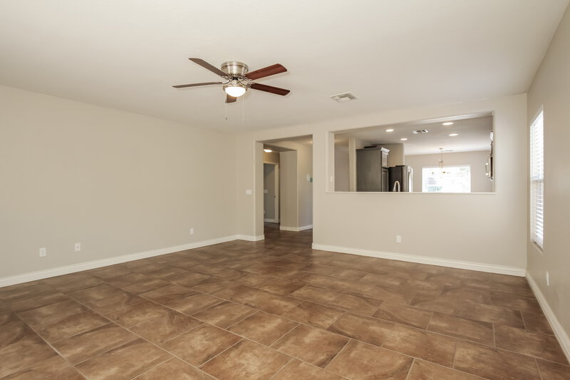 0/Mo, 11644 W Hackbarth Dr Youngtown, AZ 85363 Living Room View 3