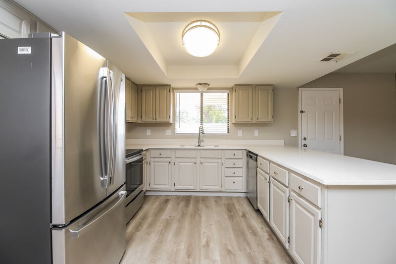 2,485/Mo, 937 N Shannon Mesa, AZ 85205 Kitchen View