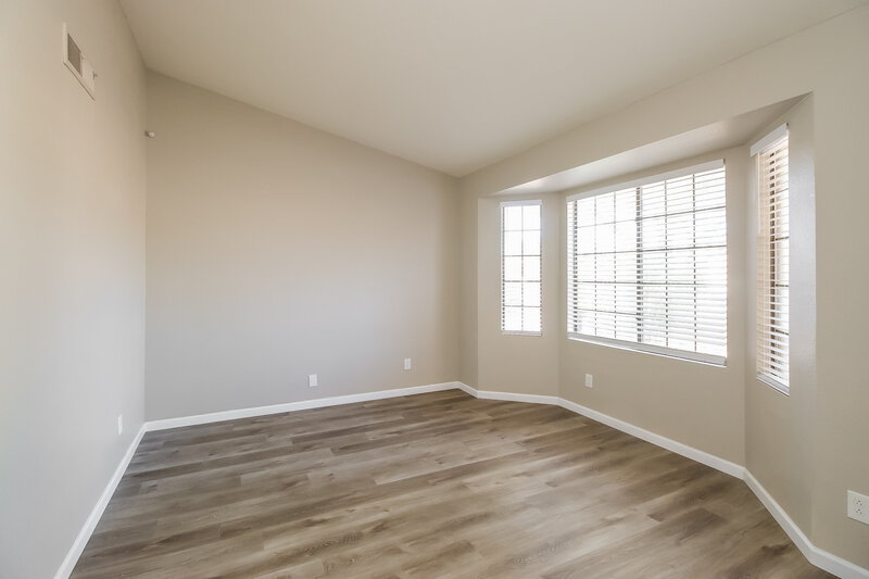 2,485/Mo, 937 N Shannon Mesa, AZ 85205 Family Room View