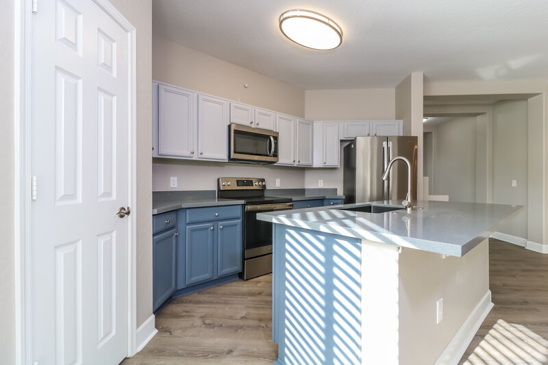 2,645/Mo, 13506 W Marshall Ave Litchfield Park, AZ 85340 Kitchen View 2