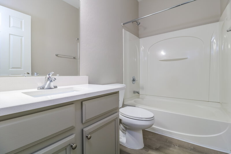 2,645/Mo, 13506 W Marshall Ave Litchfield Park, AZ 85340 Bathroom View