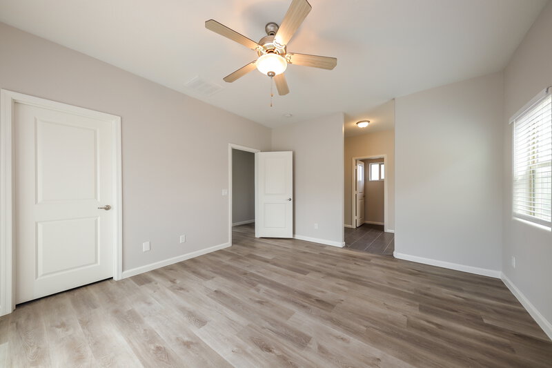 2,135/Mo, 1807 W Minton St Phoenix, AZ 85041 Main Bedroom View