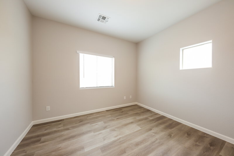 2,135/Mo, 1807 W Minton St Phoenix, AZ 85041 Bedroom View