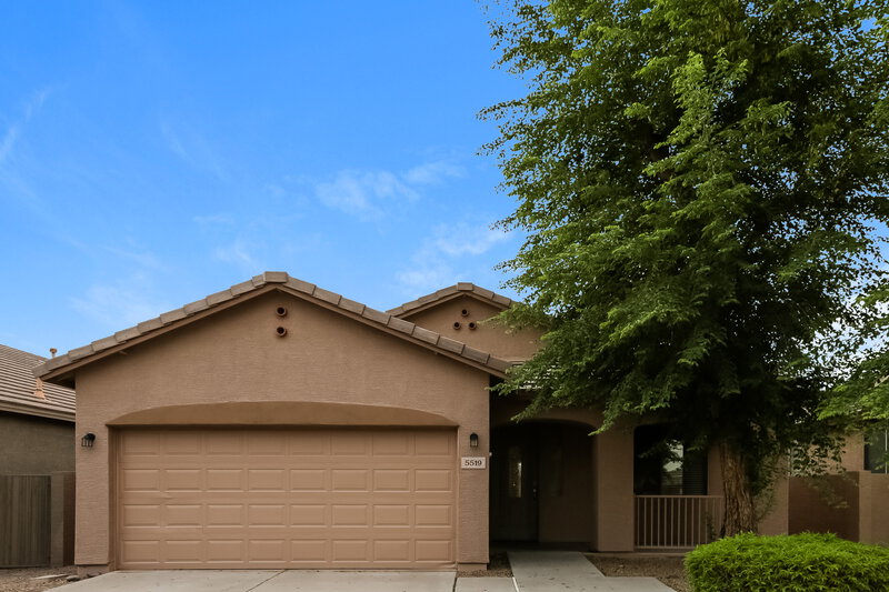 2,045/Mo, 5519 W Vineyard Rd Laveen, AZ 85339 External View