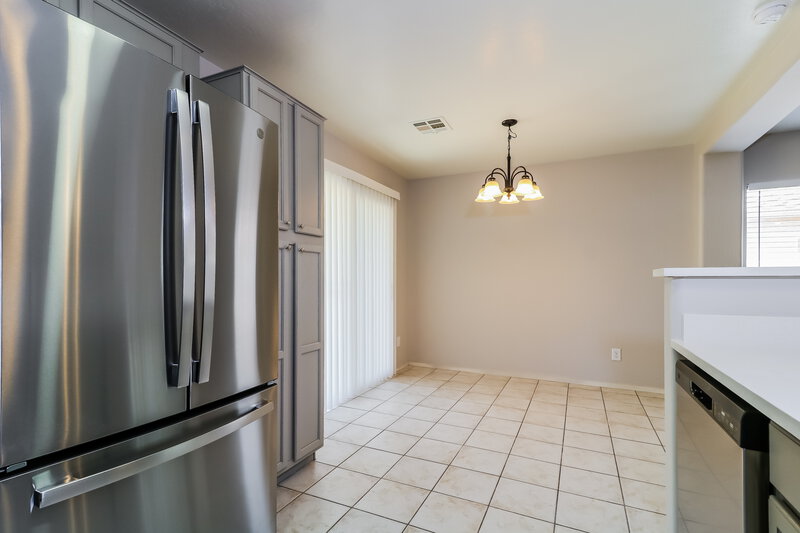 1,935/Mo, 10043 N 115th Dr Youngtown, AZ 85363 Dining Room View
