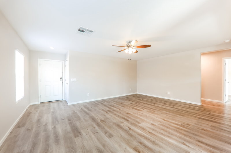 1,975/Mo, 10043 N 115th Dr Youngtown, AZ 85363 Living Room View 3