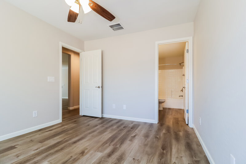 1,935/Mo, 10043 N 115th Dr Youngtown, AZ 85363 Main Bedroom View 2
