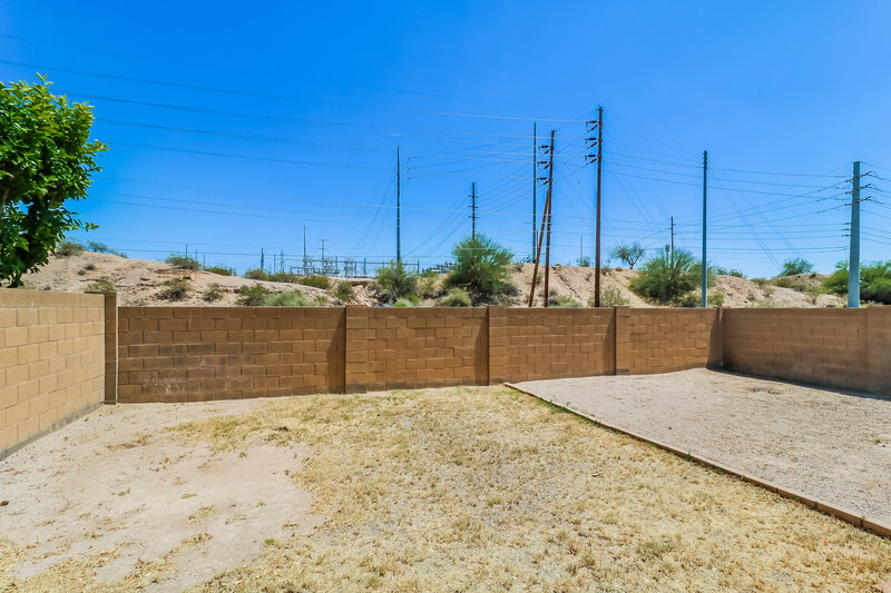 1,935/Mo, 10043 N 115th Dr Youngtown, AZ 85363 Exterior View