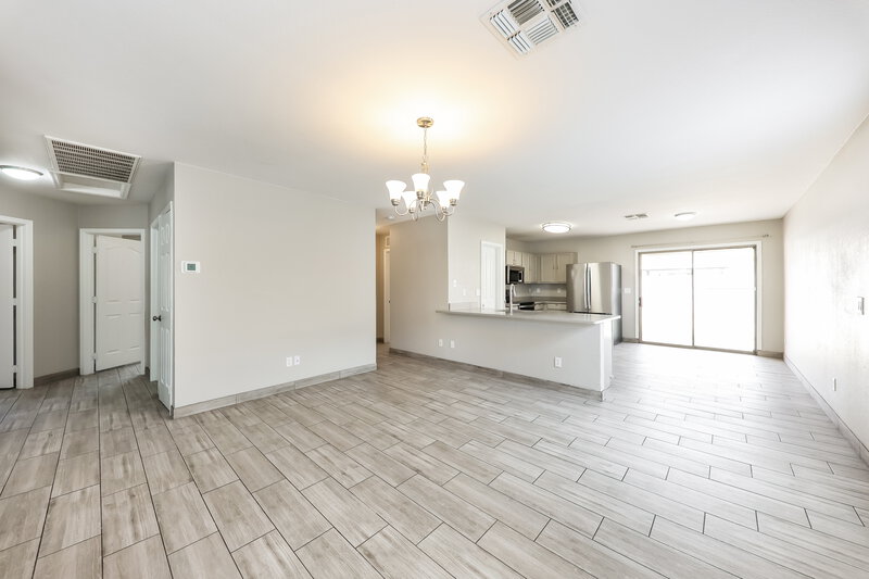 1,910/Mo, 11522 W Wethersfield Rd El Mirage, AZ 85335 Dining Room View 3