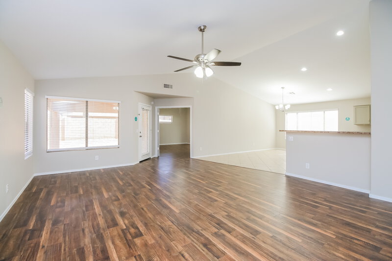 2,390/Mo, 10912 E Dragoon Ave Mesa, AZ 85208 Living Room View 2