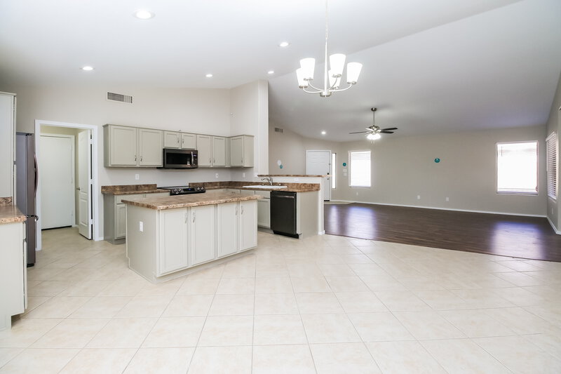 2,390/Mo, 10912 E Dragoon Ave Mesa, AZ 85208 Dining Room View 2