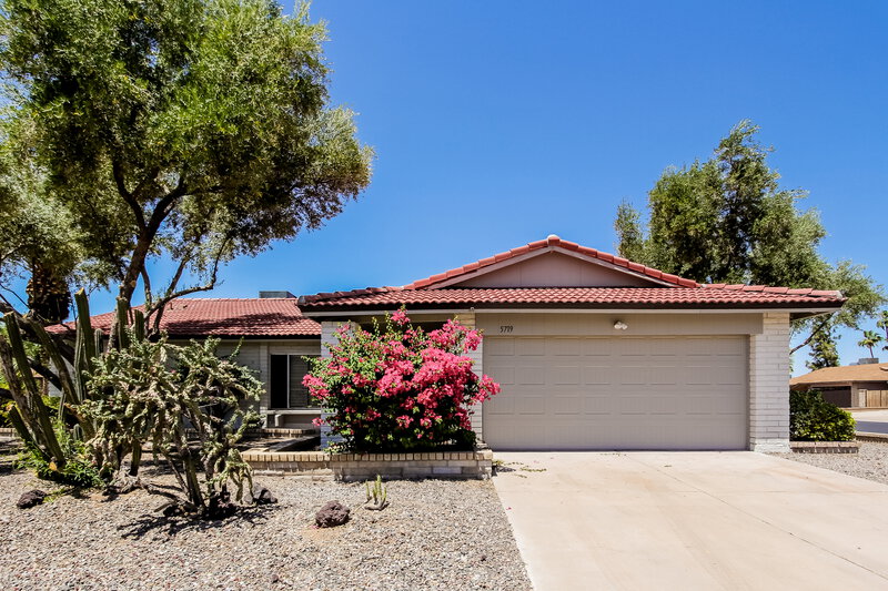 2,180/Mo, 5719 W Redfield Rd Glendale, AZ 85306 External View