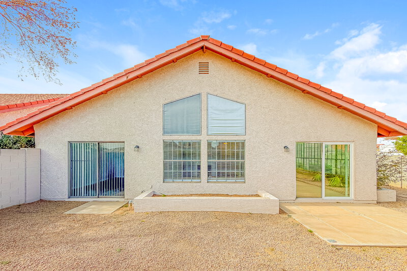 2,250/Mo, 601 S Danyell Dr Chandler, AZ 85225 Rear View