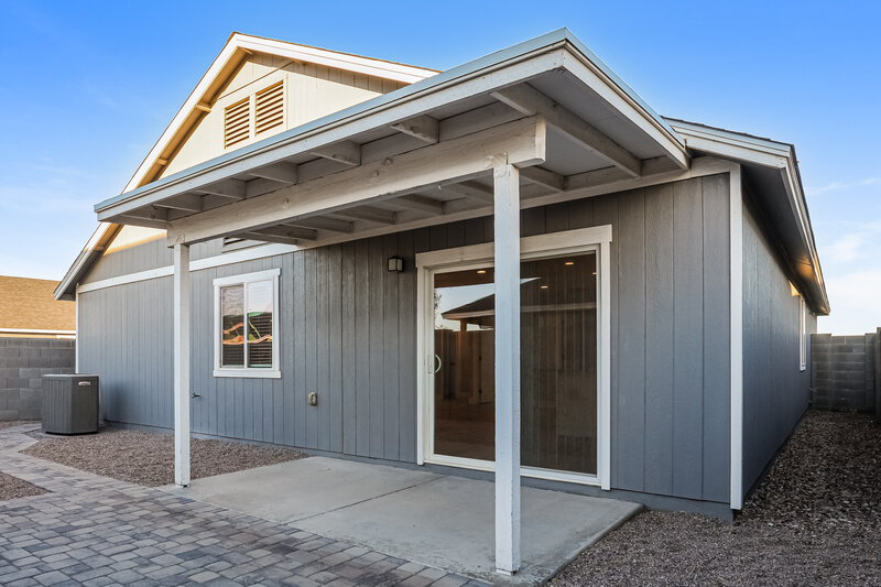 2,165/Mo, 4920 S 23rd Ave Phoenix, AZ 85041 Rear View