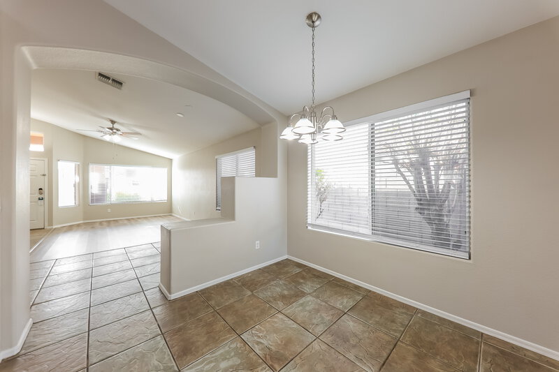 2,150/Mo, 8228 W Behrend Dr Peoria, AZ 85382 Dining Room View