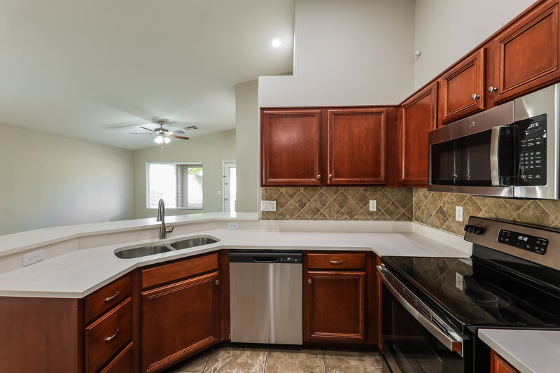 2,150/Mo, 8228 W Behrend Dr Peoria, AZ 85382 Kitchen View 2