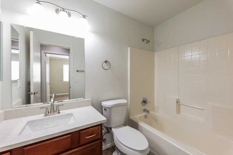 2,150/Mo, 8228 W Behrend Dr Peoria, AZ 85382 Bathroom View