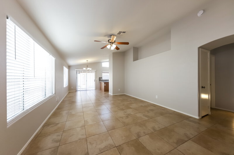 2,305/Mo, 4116 E Coolbrook Ave Phoenix, AZ 85032 Living Room View 3