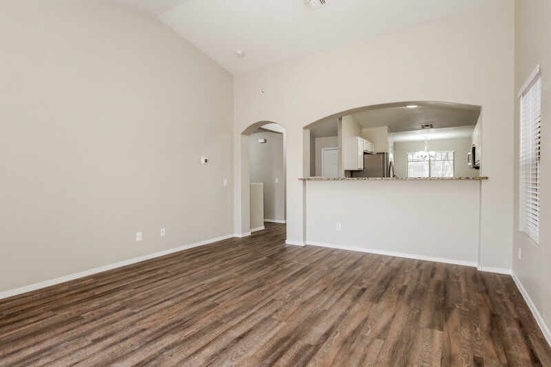 2,165/Mo, 11327 W Brittlewood Dr Phoenix, AZ 85037 Living Room View 3