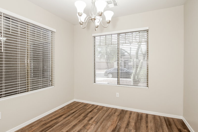 2,165/Mo, 11327 W Brittlewood Dr Phoenix, AZ 85037 Dining Room View