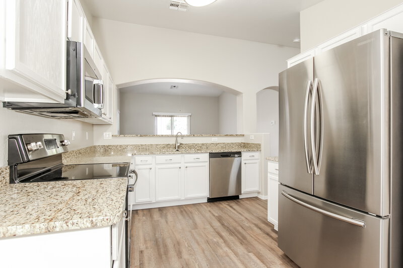 2,165/Mo, 11327 W Brittlewood Dr Phoenix, AZ 85037 Kitchen View