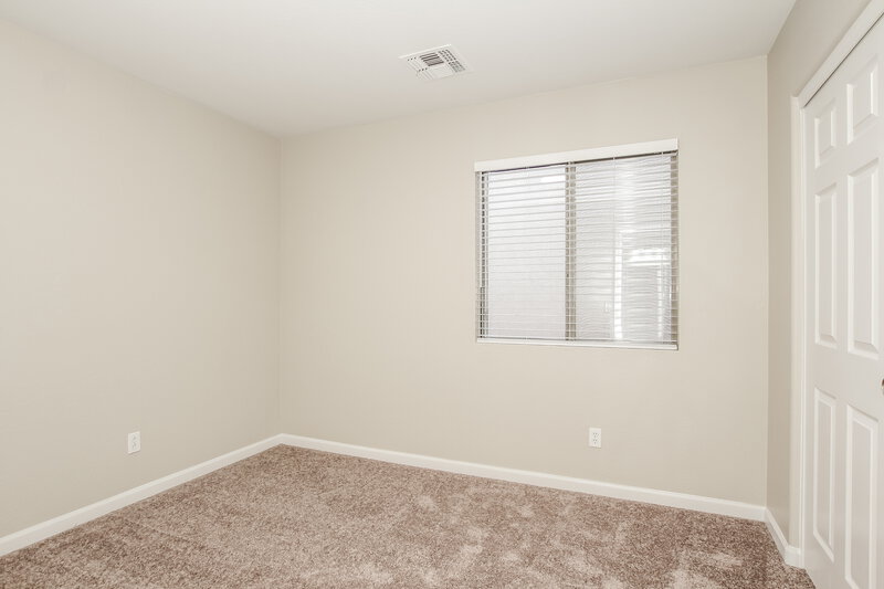 2,165/Mo, 11327 W Brittlewood Dr Phoenix, AZ 85037 Bedroom View 2