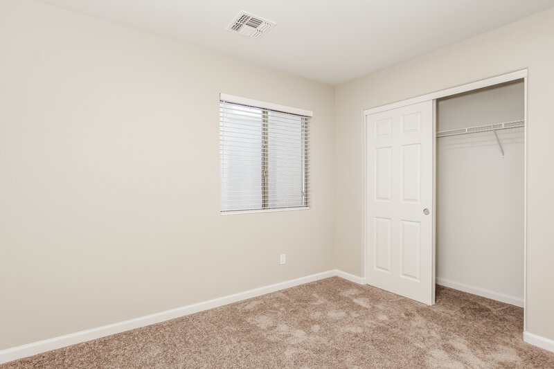 2,165/Mo, 11327 W Brittlewood Dr Phoenix, AZ 85037 Bedroom View 3