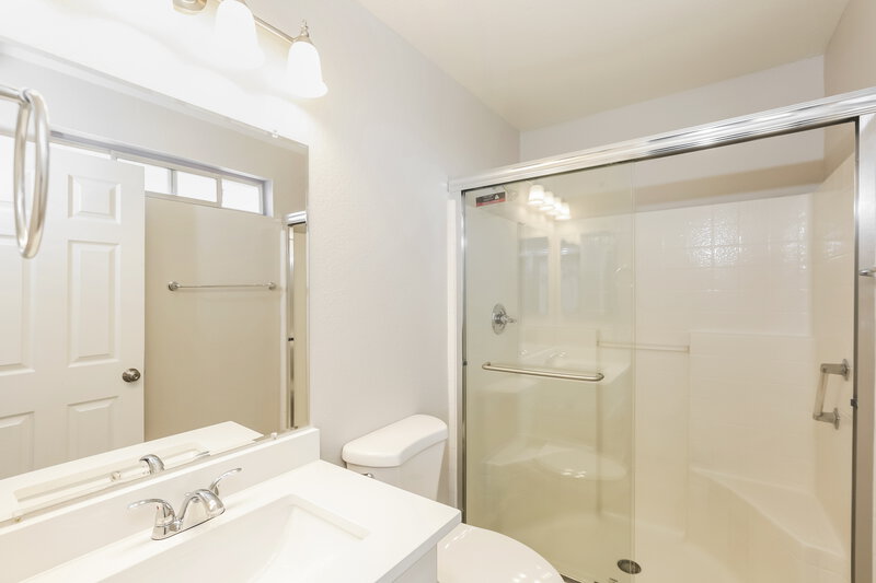 2,015/Mo, 9243 E Carmel Ave Mesa, AZ 85208 Main Bathroom View