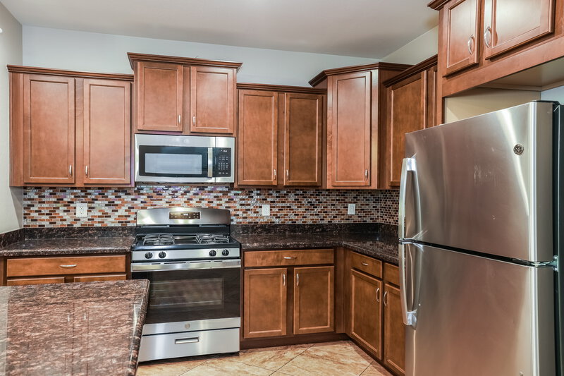 1,915/Mo, 15137 W Alexandria Way Surprise, AZ 85379 Kitchen View 2