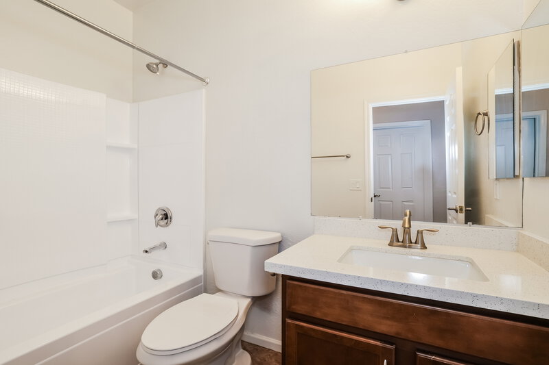 1,915/Mo, 15137 W Alexandria Way Surprise, AZ 85379 Bathroom View