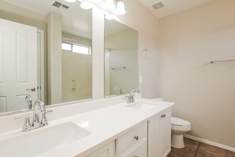 1,895/Mo, 17870 W Calavar Rd Surprise, AZ 85388 Main Bathroom View