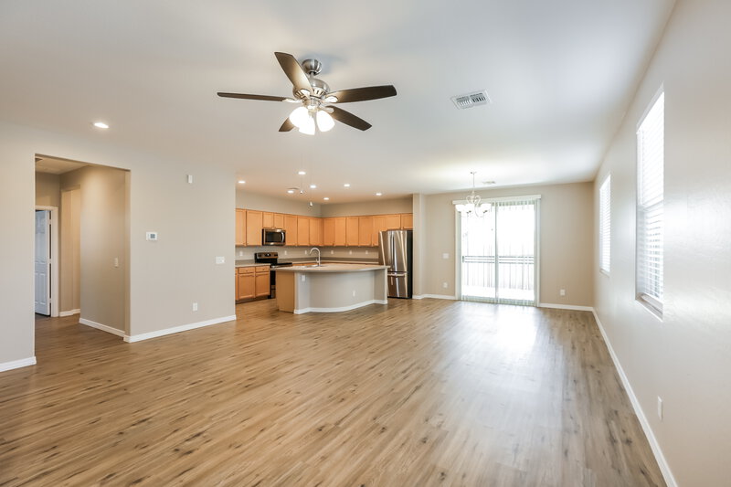 2,355/Mo, 6421 S 47th Dr Laveen, AZ 85339 Living Room View 3