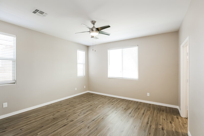 2,355/Mo, 6421 S 47th Dr Laveen, AZ 85339 Main Bedroom View