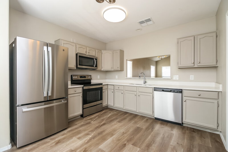 2,320/Mo, 3410 W Frankfurt Dr Chandler, AZ 85226 Kitchen View