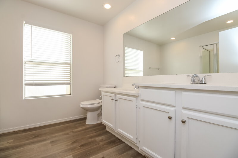 2,320/Mo, 3410 W Frankfurt Dr Chandler, AZ 85226 Main Bathroom View