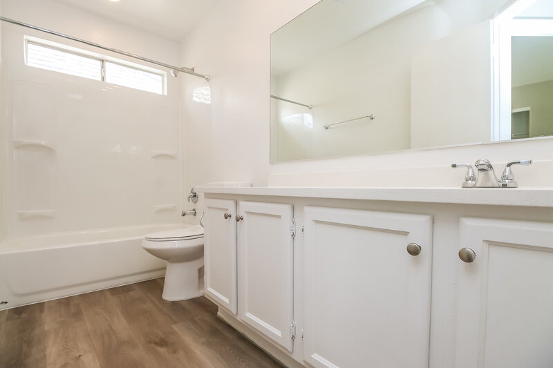 2,320/Mo, 3410 W Frankfurt Dr Chandler, AZ 85226 Bathroom View