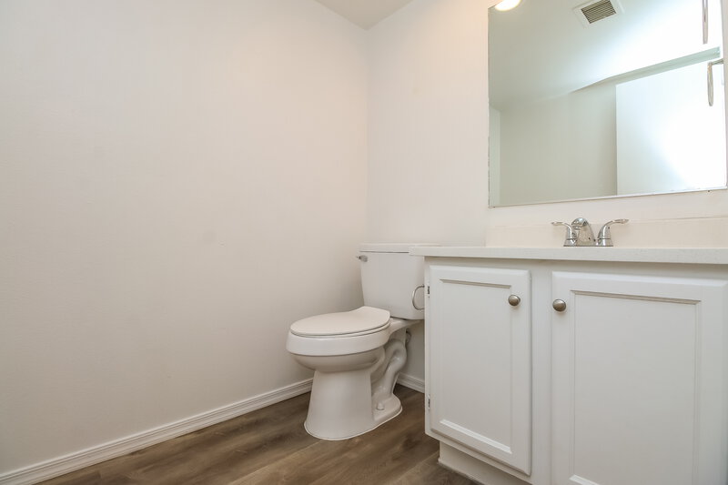 2,320/Mo, 3410 W Frankfurt Dr Chandler, AZ 85226 Bathroom View 2