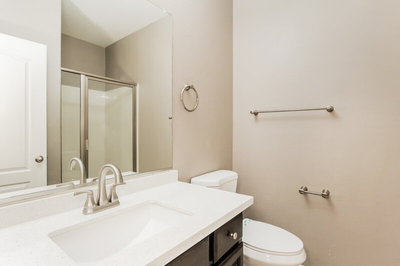 2,560/Mo, 7015 W Alicia Dr Laveen, AZ 85339 Bathroom View