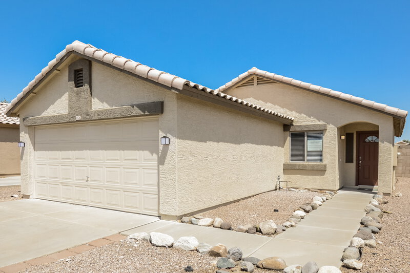 2,095/Mo, 15742 W Elm St Surprise, AZ 85374 Front View