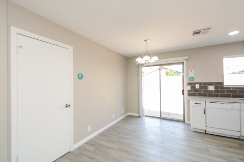 2,095/Mo, 15742 W Elm St Surprise, AZ 85374 Dining Room View