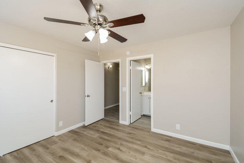 2,095/Mo, 15742 W Elm St Surprise, AZ 85374 Main Bedroom View 2